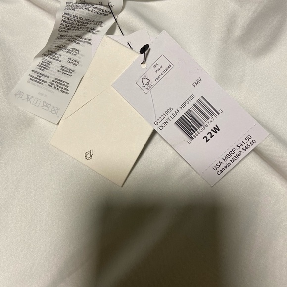 Beautiful women’s VOLCOM bikini bottom only - Picture 5 of 6